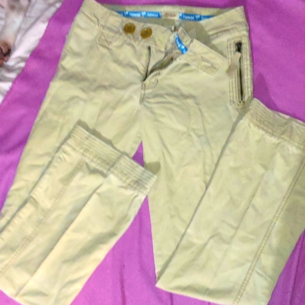 Hollister Hawaii khaki Trousers.